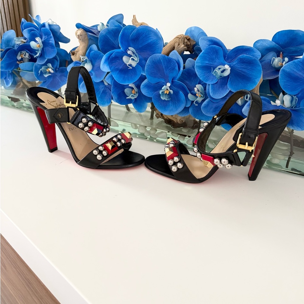 NEW Christian Louboutin Pyrabubble Sandals Heels in Black Leather Gold Studs - Picture 5 of 8